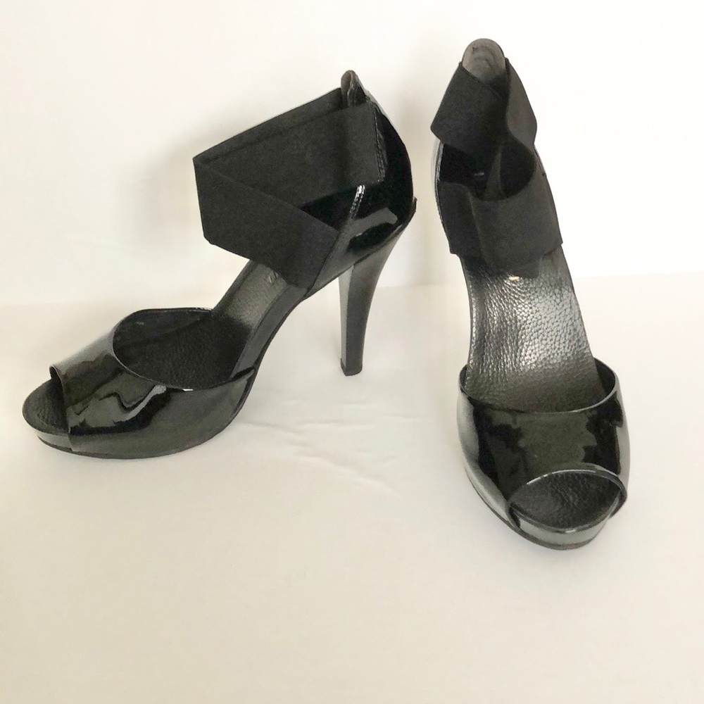 BCBGMAXAZRIA Heels